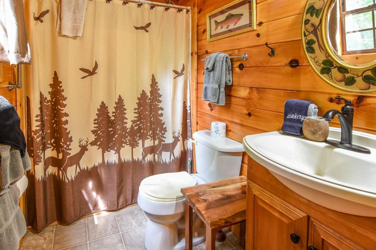 Permanent Vacation-Private Honeymoon Cabin With Hot Tub Sevierville Exterior photo